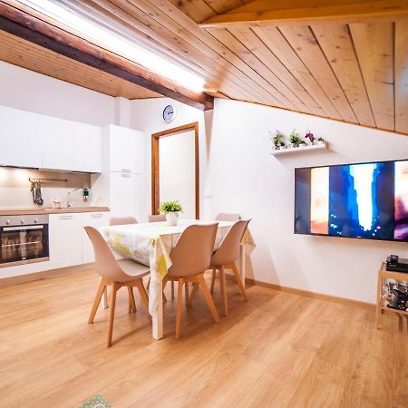 La Mansarda Di Emma Apartment Pinzolo Ngoại thất bức ảnh