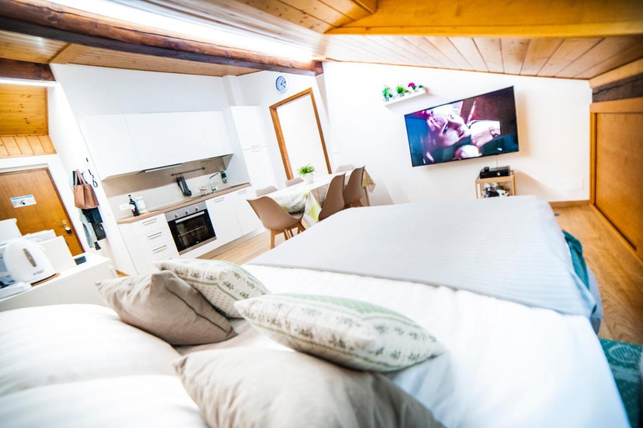 La Mansarda Di Emma Apartment Pinzolo Ngoại thất bức ảnh