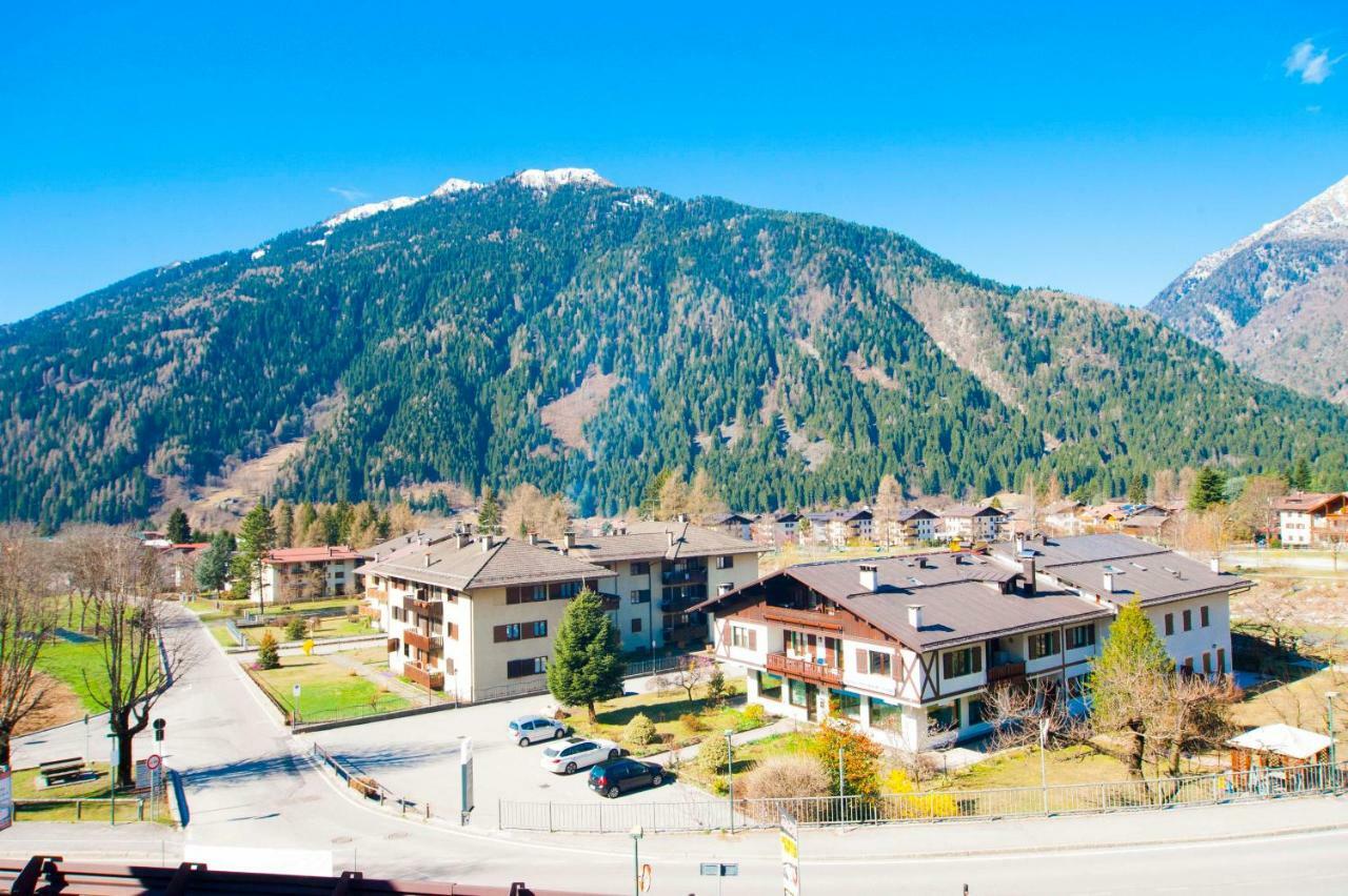 La Mansarda Di Emma Apartment Pinzolo Ngoại thất bức ảnh
