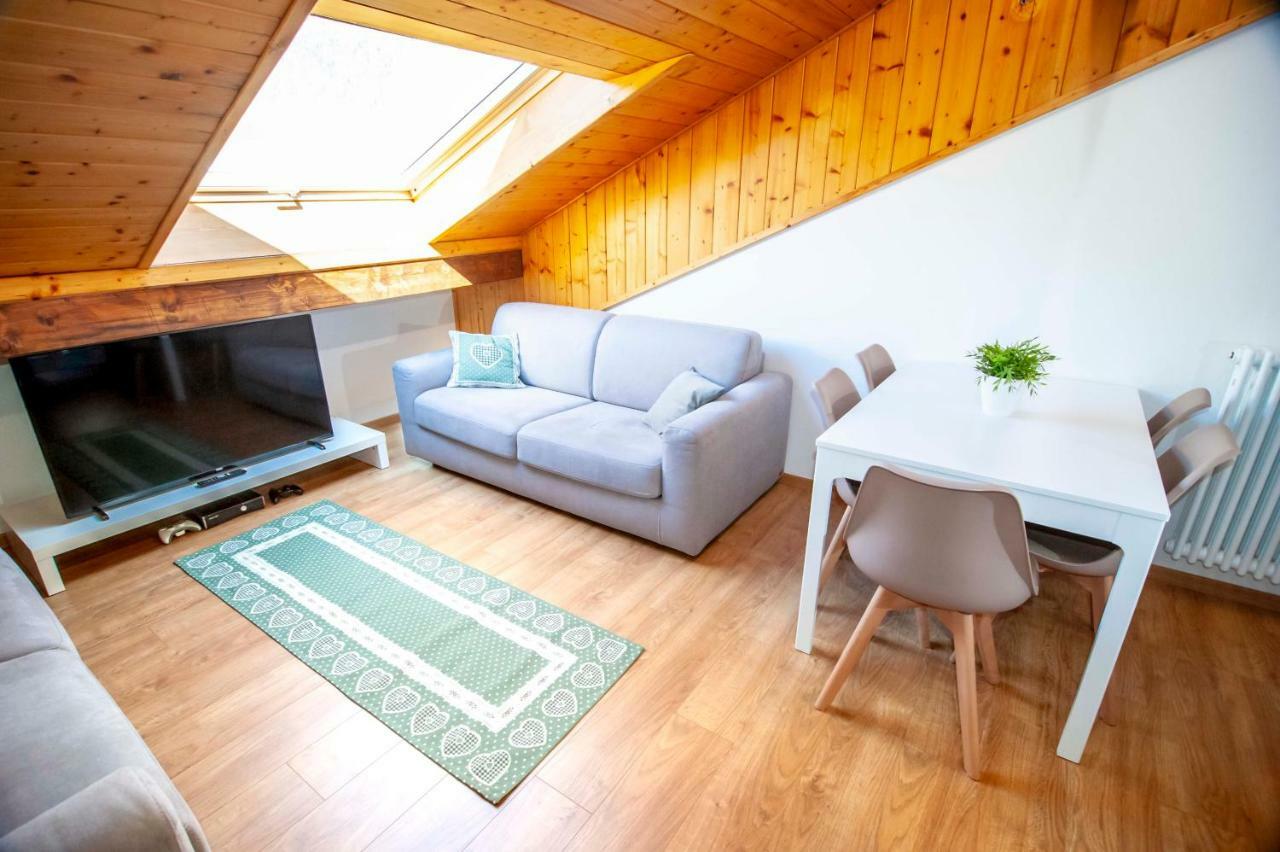 La Mansarda Di Emma Apartment Pinzolo Ngoại thất bức ảnh